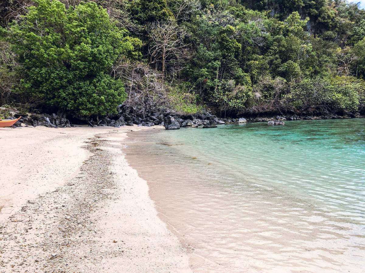El Nido Tour B Yum-Yum Island
